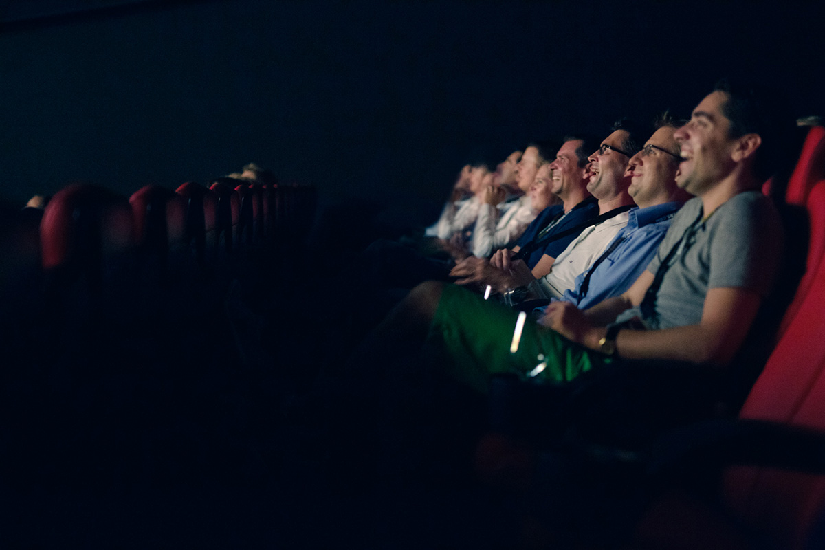 Das Filmevent Team und die Kunden bereiten sich auf die Premiere vor.